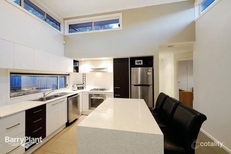 Property photo of 10 Riviera Drive Pakenham VIC 3810