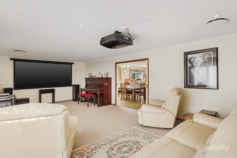 Property photo of 7 Little Court Melton West VIC 3337