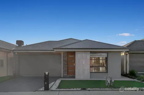 Property photo of 44 Denbigh Loop Mickleham VIC 3064