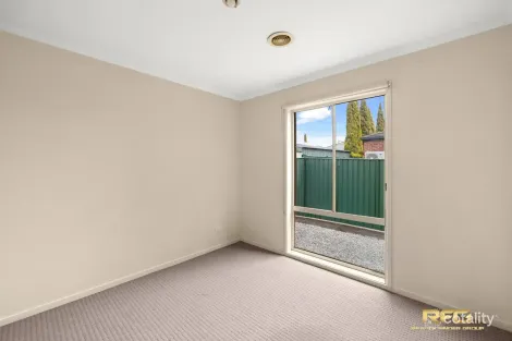 Property photo of 3 Thorpe Place Burnside VIC 3023