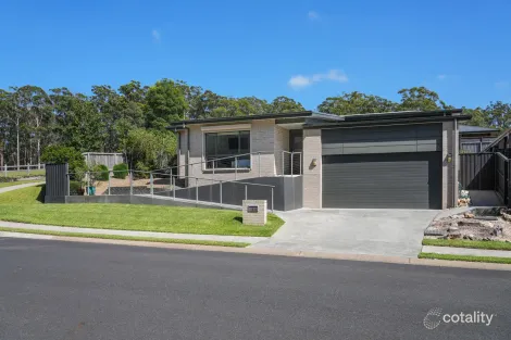 Property photo of 1 Varsity Parkway Thrumster NSW 2444
