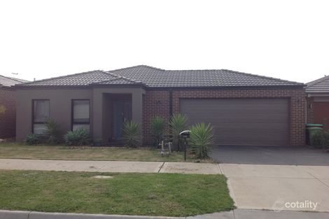 Property photo of 4 Clarence Place Cranbourne East VIC 3977