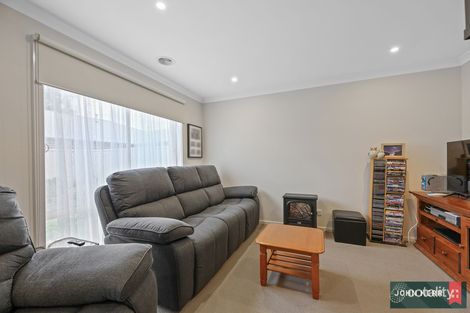 Property photo of 16 Discovery Boulevard Moe VIC 3825
