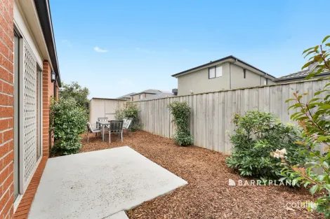 Property photo of 44 Copper Beech Road Beaconsfield VIC 3807