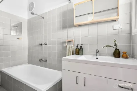 Property photo of 105 Balmain Road Leichhardt NSW 2040