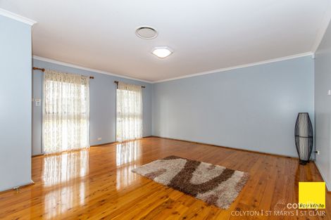 Property photo of 11 Mynah Close St Clair NSW 2759