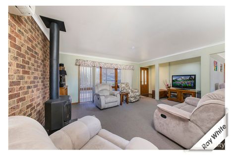 Property photo of 16 Thornton Road Karabar NSW 2620