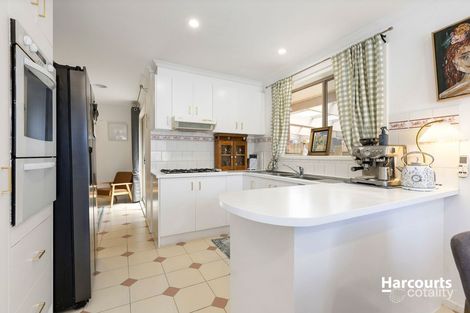 Property photo of 31 Ozone Crescent Bell Park VIC 3215
