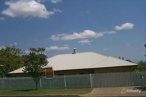 238 Agnes St, The Range, QLD 4700