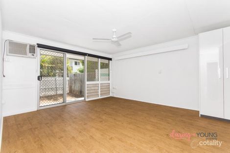 Property photo of 2/10 Regent Street Hyde Park QLD 4812