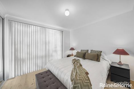 Property photo of 14 Stockalls Place Minto NSW 2566