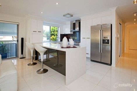 Property photo of 2/4 Donald Avenue Paradise Point QLD 4216