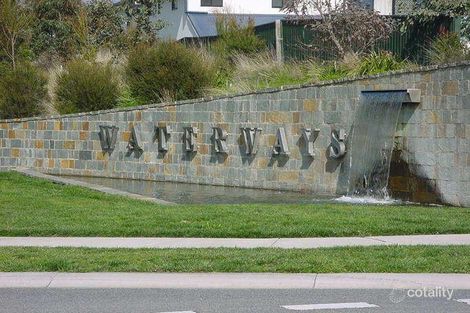 Property photo of 21 Macquarie Circle Waterways VIC 3195