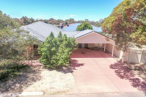 21 Cowan Way, Merredin, WA 6415