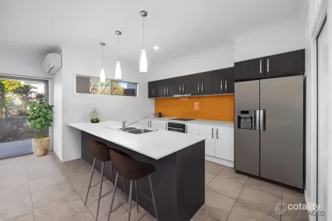 Property photo of 17 Agility Place Birtinya QLD 4575