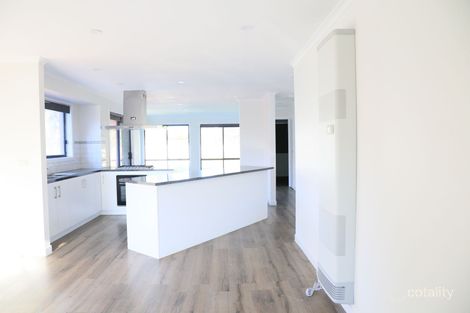 34 Rostron Way, Roxburgh Park, VIC 3064