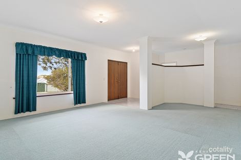 Property photo of 15 Allamanda Way Halls Head WA 6210