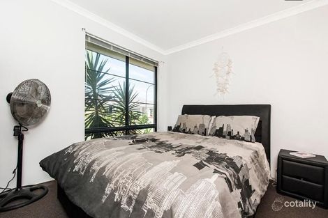 Property photo of 9 Tregaron Link Ellenbrook WA 6069