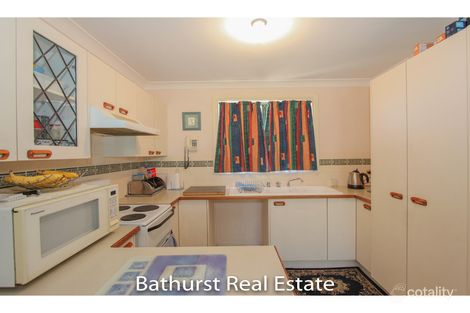 Property photo of 11 Horan Close Kelso NSW 2795