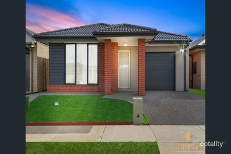 Property photo of 48 Riland Boulevard Tarneit VIC 3029