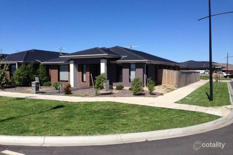 Property photo of 46 Edenvale Boulevard Wollert VIC 3750