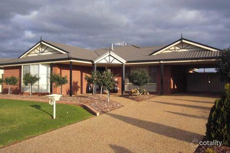 Property photo of 16 Montrose Drive Griffith NSW 2680