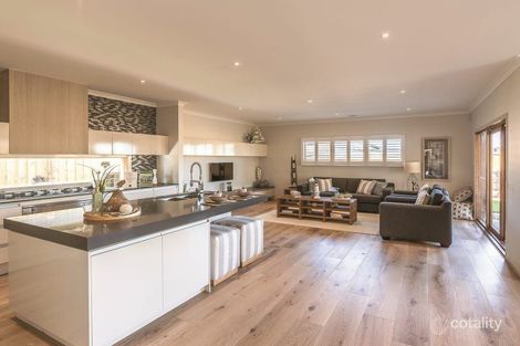 Property photo of 26 Cornhill Road Clyde North VIC 3978