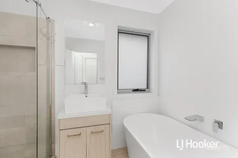 Property photo of 55 Orlagh Circuit Grantham Farm NSW 2765