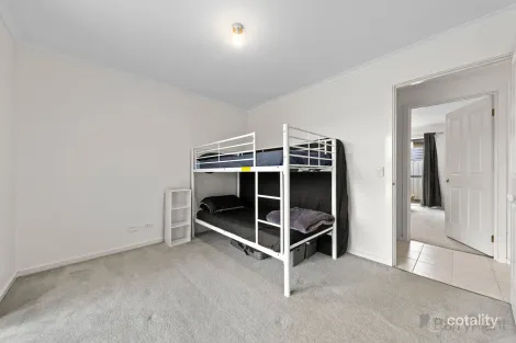 Property photo of 52 Grand Arch Way Berwick VIC 3806