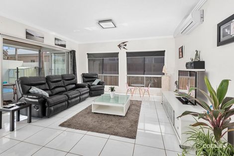 Property photo of 1/26 Andersson Court Highfields QLD 4352