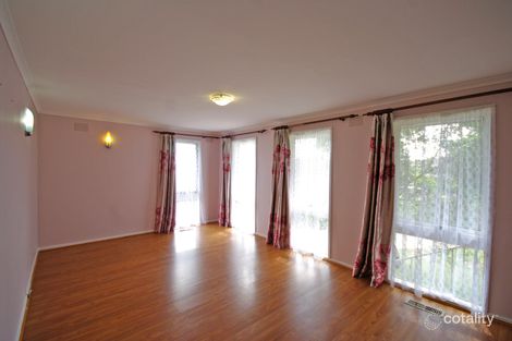 Property photo of 14 Ponto Court Endeavour Hills VIC 3802