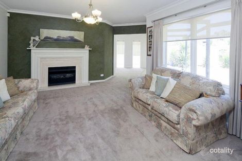 Property photo of 164 David Collins Drive Endeavour Hills VIC 3802
