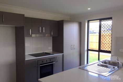 11 Maple St, Norman Gardens, QLD 4701