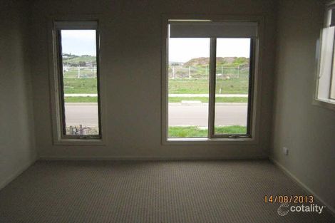 Property photo of 41 Millicent Drive Craigieburn VIC 3064