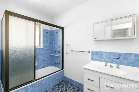 Property photo of 16 Cliveden Avenue Point Vernon QLD 4655