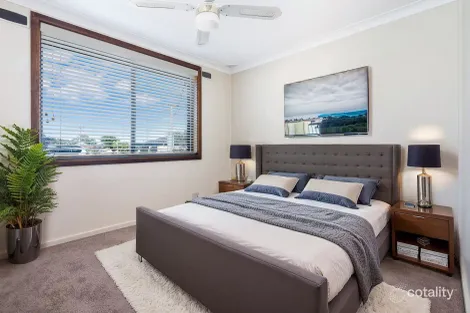 Property photo of 38 Flinders Road Georges Hall NSW 2198