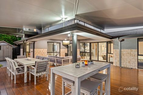 Property photo of 52 Cabana Boulevard Benowa QLD 4217