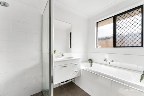 Property photo of 11 Hibiscus Close Ellen Grove QLD 4078