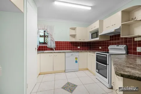 Property photo of 4 Doris Place Bray Park QLD 4500