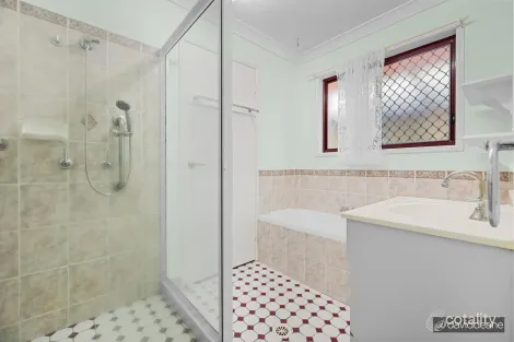 Property photo of 4 Doris Place Bray Park QLD 4500