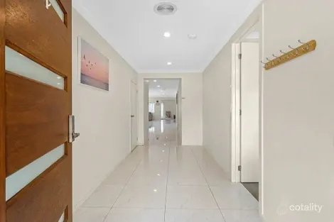 Property photo of 37 Creston Street Point Cook VIC 3030