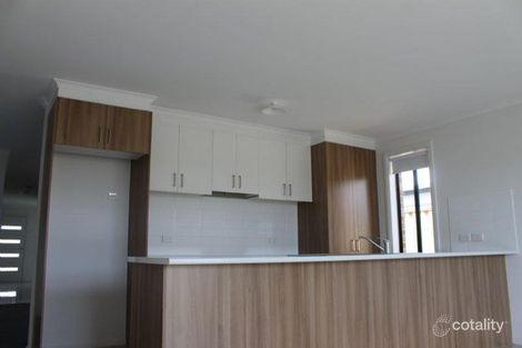 Property photo of 16 Cornflower Street Pakenham VIC 3810