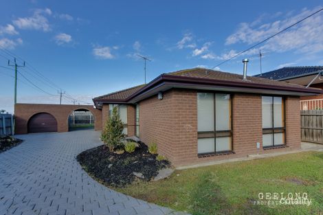 Property photo of 12 Ashleigh Crescent Bell Park VIC 3215