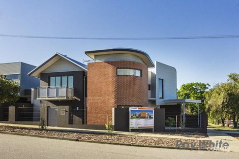 10 Hughes St, Hilton, WA 6163