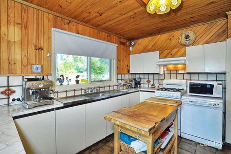 Property photo of 1 Falls Road Kalorama VIC 3766