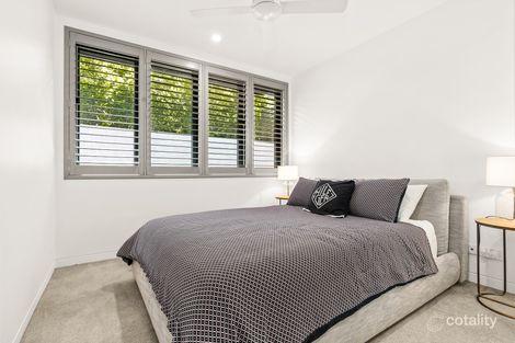 Property photo of 24 Wicklow Street Kangaroo Point QLD 4169