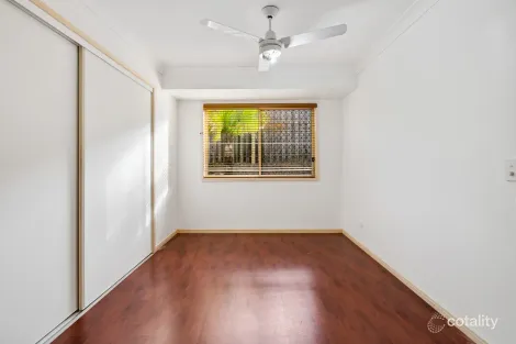 Property photo of 37 Howland Circuit Pacific Pines QLD 4211