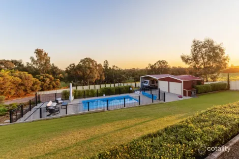 Property photo of 8 Hunt Drive Robinvale VIC 3549