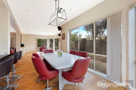 Property photo of 14 Holmes Way Glen Waverley VIC 3150