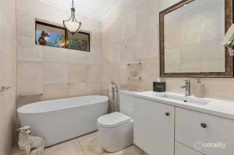 Property photo of 1 Gnarbo Avenue Carss Park NSW 2221